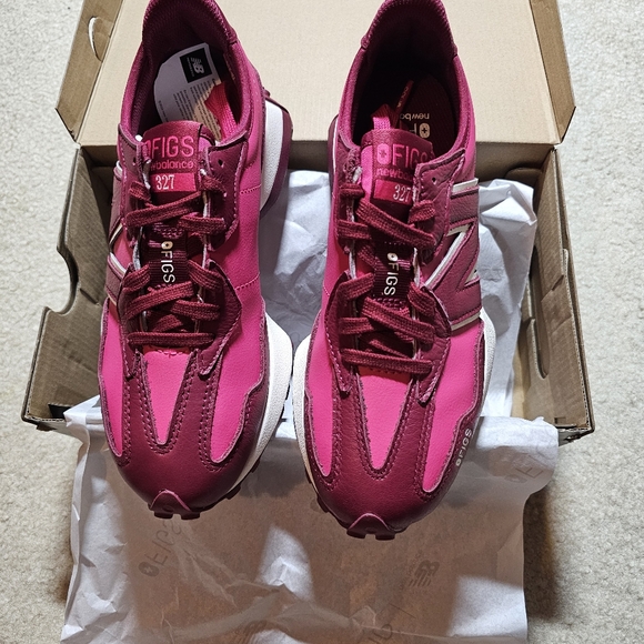 FIGS 327 NEW BALANCE DEEP CRANBERRY SNEAKERS. - Picture 3 of 4